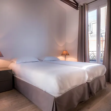 Hotel Du Lys 3*