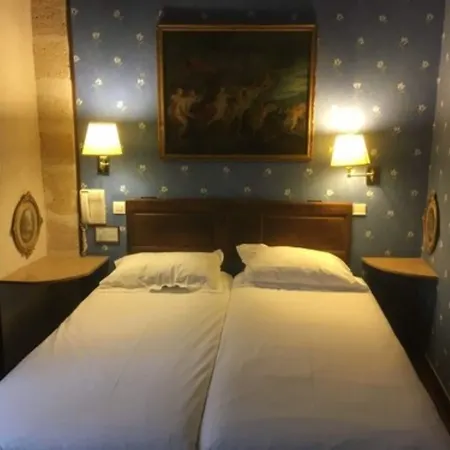 Hotel Du Lys Paris